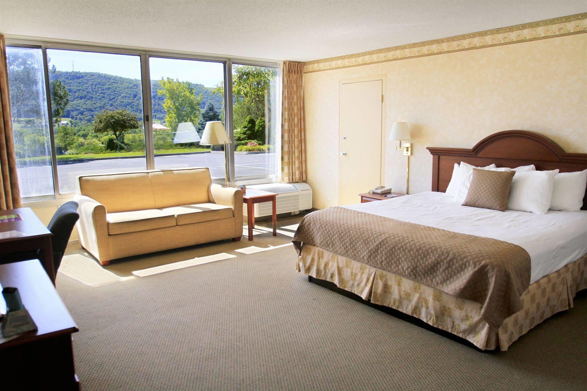 The Inn At Cobleskill Exterior foto